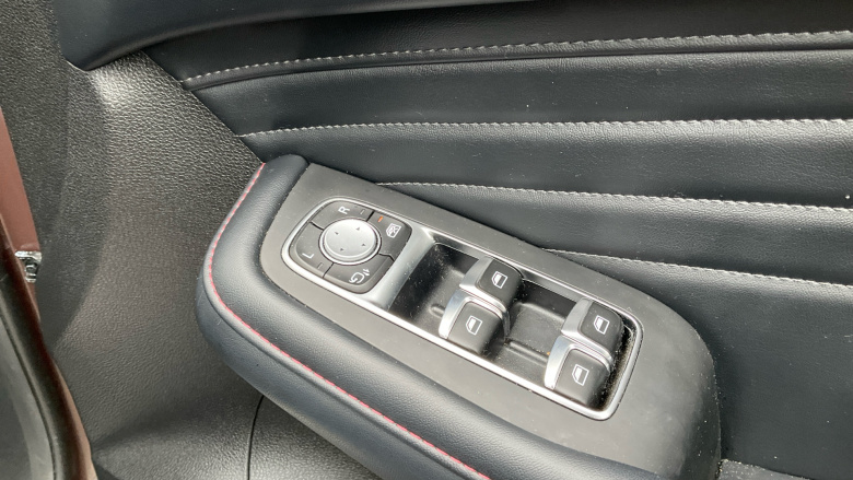 MG HS 1.5 T-GDI Trophy 5dr Petrol Hatchback